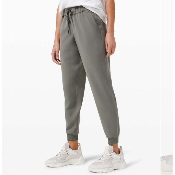 lululemon athletica Pants - Lululemon On the Fly Jogger 28" Woven Grey Sage Size 8